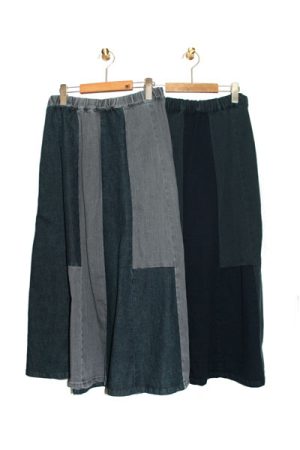 7028-AO_ヘリンボンデニムストレッチスカート_￥19,580(税込)